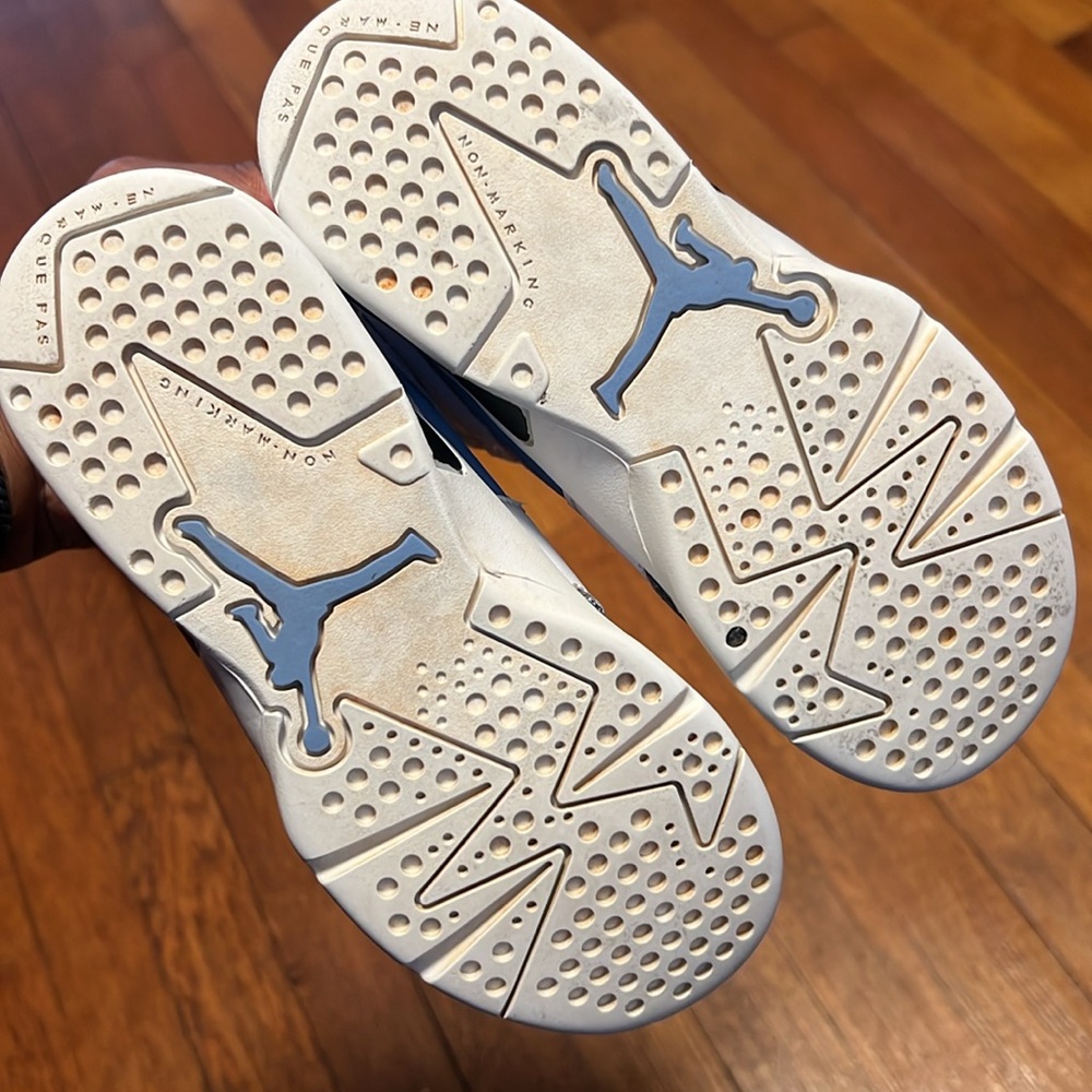 Jordan 6 Retro Carolina Blue Size 11c - Picture 6 of 7
